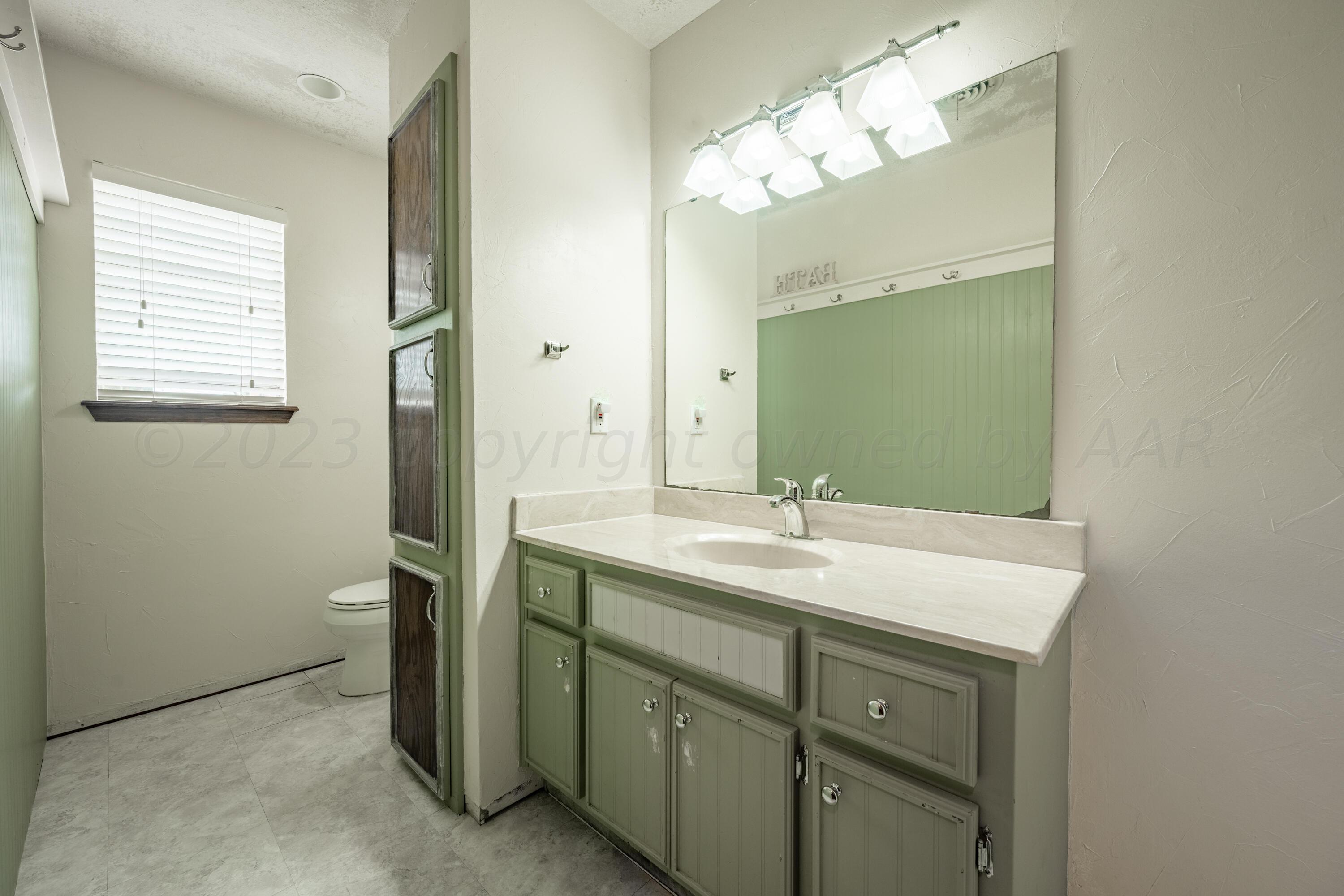 112 Rolling Trail Amarillo, TX 79108 - Photo 29 of 38 bathroom two