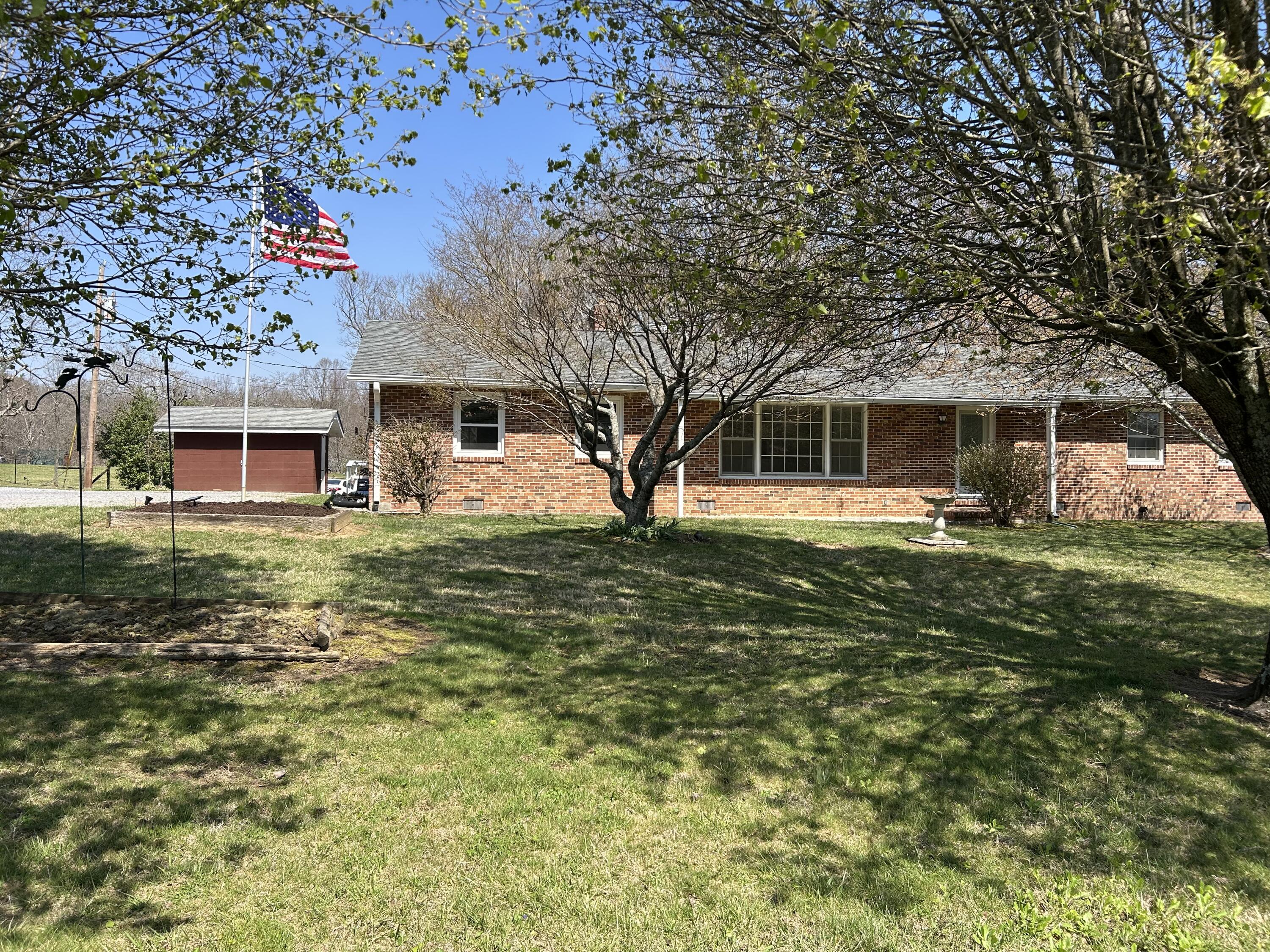 515 Brayton Road Graysville, TN 37338 - Photo 2 of 59 IMG_4472