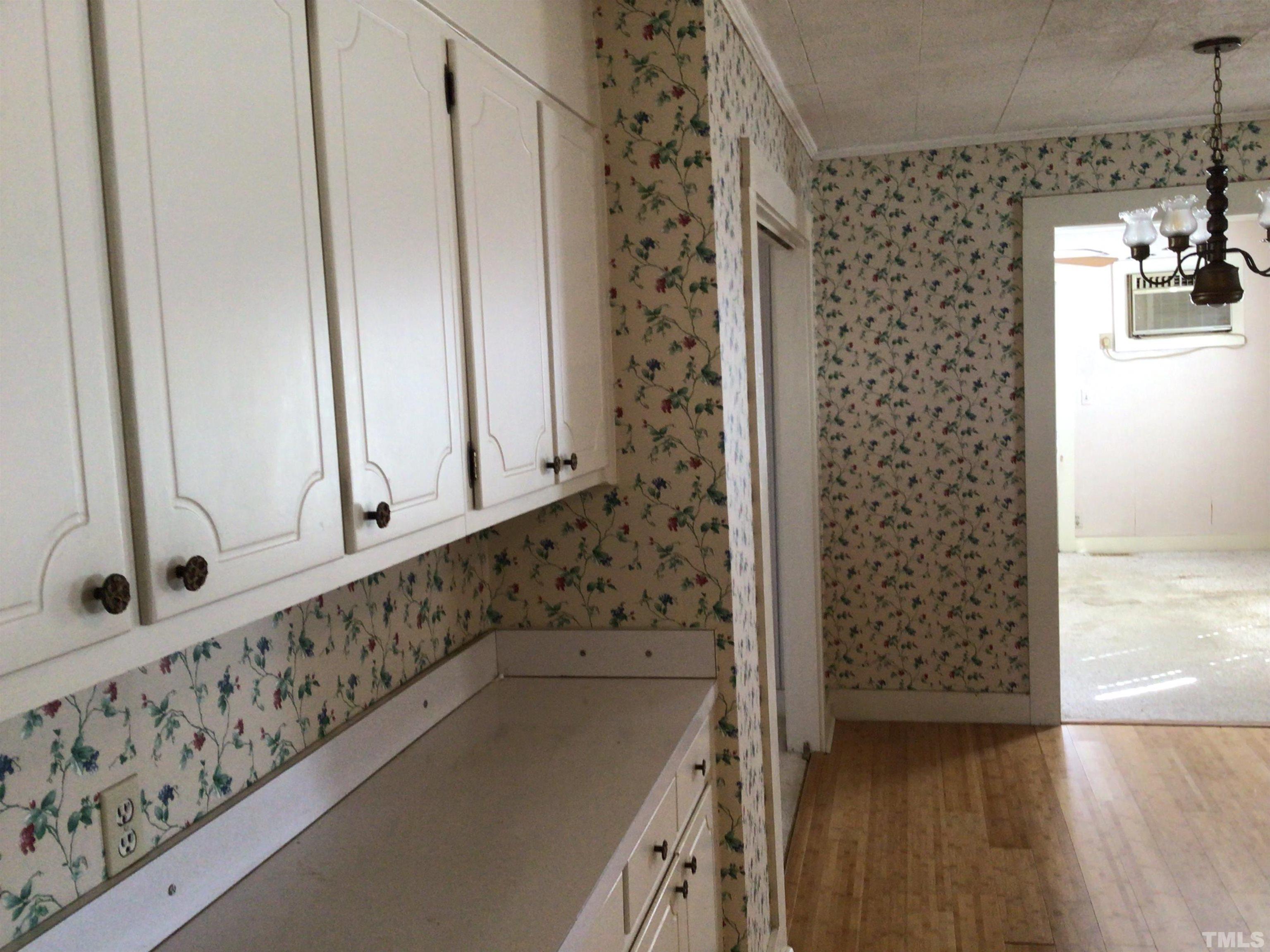 473 Cornwallis Road Teachey, NC 28464 - Photo 30 of 65 a bathroom with a bathtub and a shower