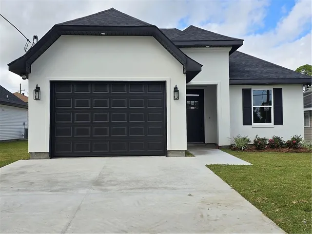 $309,900 | 101 Carolyn Drive, Destrehan, LA 70047