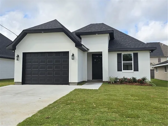 $309,900 | 101 Carolyn Drive, Destrehan, LA 70047