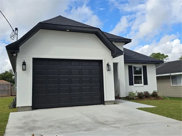 $309,900 | 101 Carolyn Drive, Destrehan, LA 70047