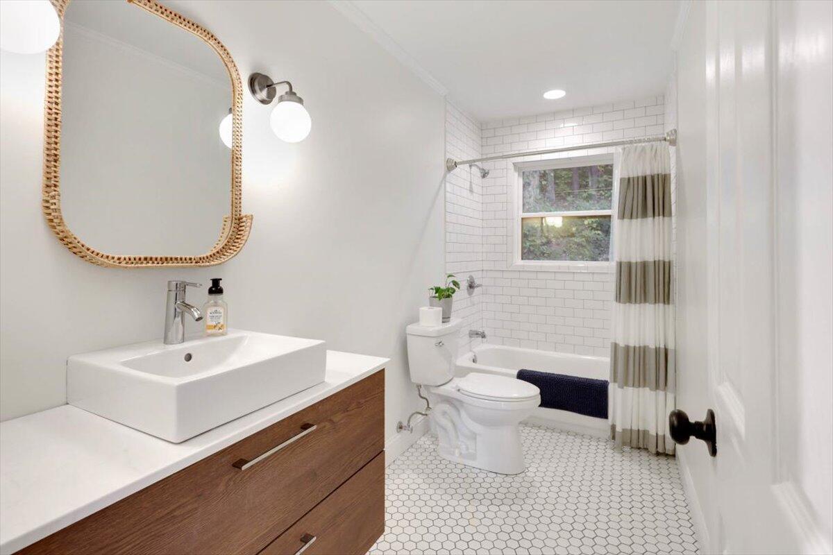 110 North Tibbs Road Dalton, GA 30720 - Photo 14 of 31 18-Pinnacle Tour - 110 N Tibbs - 18