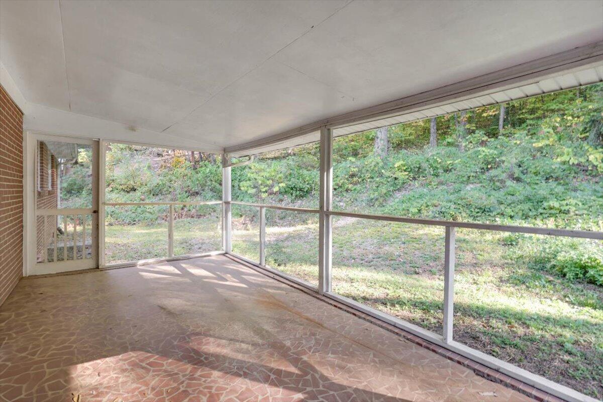 110 North Tibbs Road Dalton, GA 30720 - Photo 28 of 31 36-Pinnacle Tour - 110 N Tibbs - 36