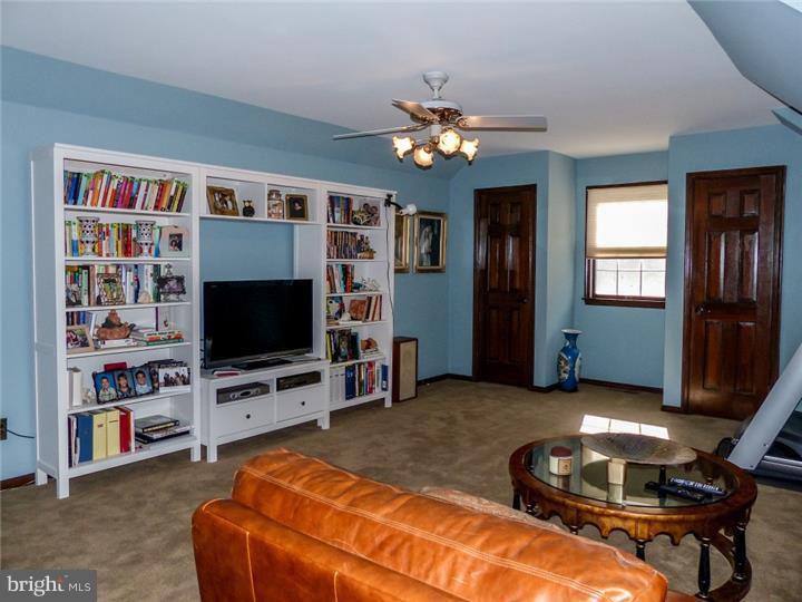998 Culti Packer Road Yardley, PA 19067 - Photo 21 of 25 Gallery Image 21