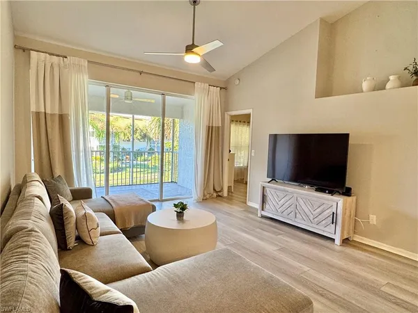 $4,200 | 5045 Cedar Springs Drive, Unit 203, Naples, FL 34110