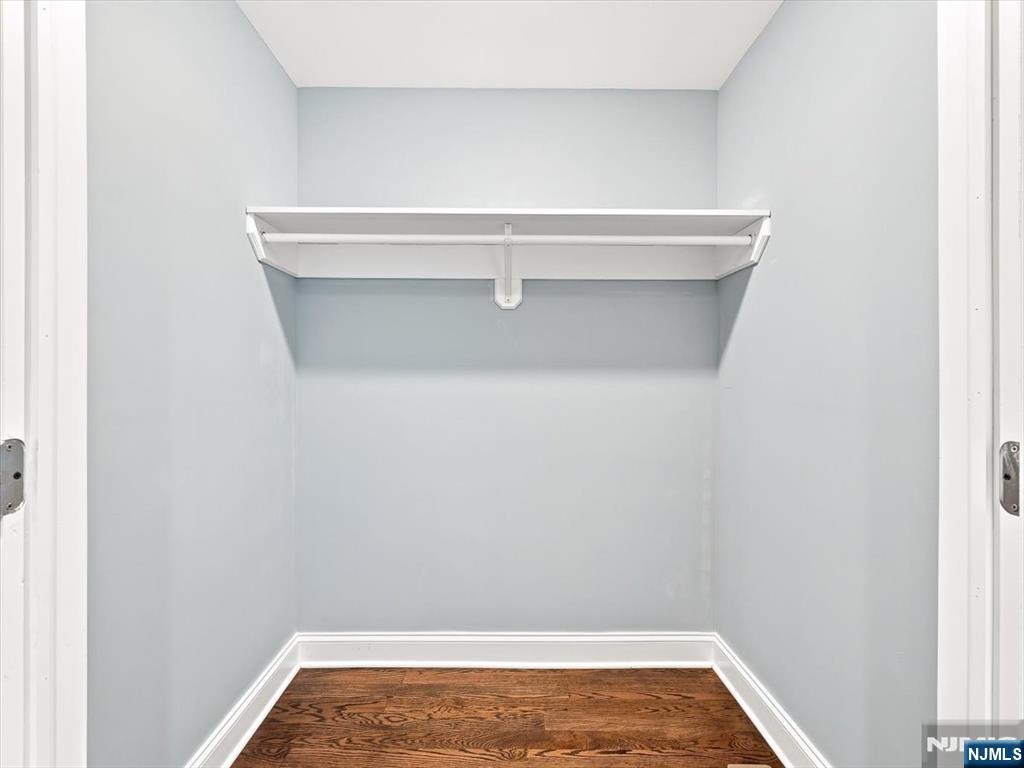 44 Clinton Street Bloomfield, NJ 07003 - Photo 6 of 41 Gallery Image 6