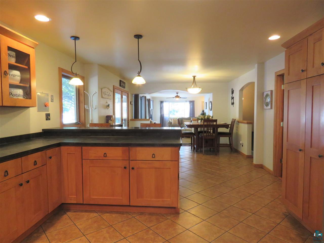 407 Pleasant View Road Duluth, MN 55803 - Photo 8 of 41 Gallery Image 8