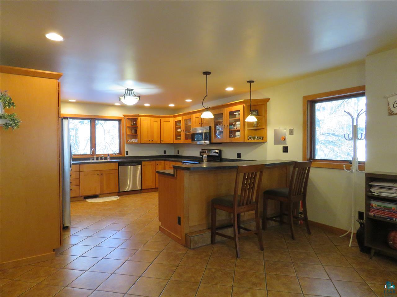 407 Pleasant View Road Duluth, MN 55803 - Photo 9 of 41 Gallery Image 9