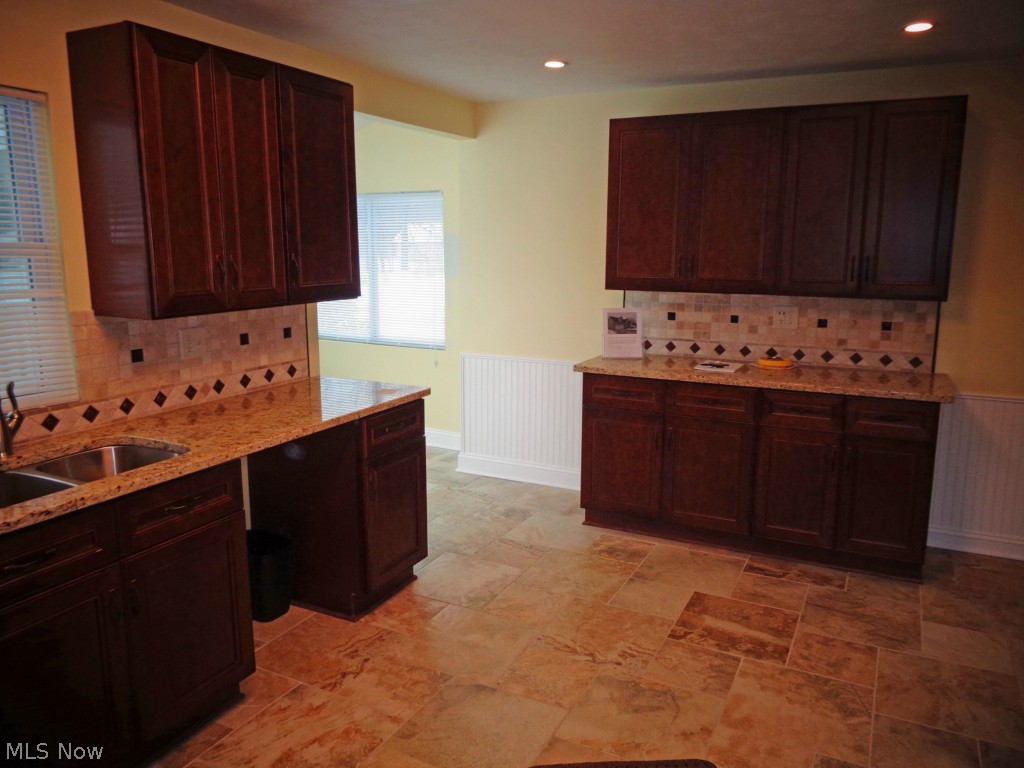 29205 White Road Wickliffe, OH 44092 - Photo 21 of 25 Gallery Image 21