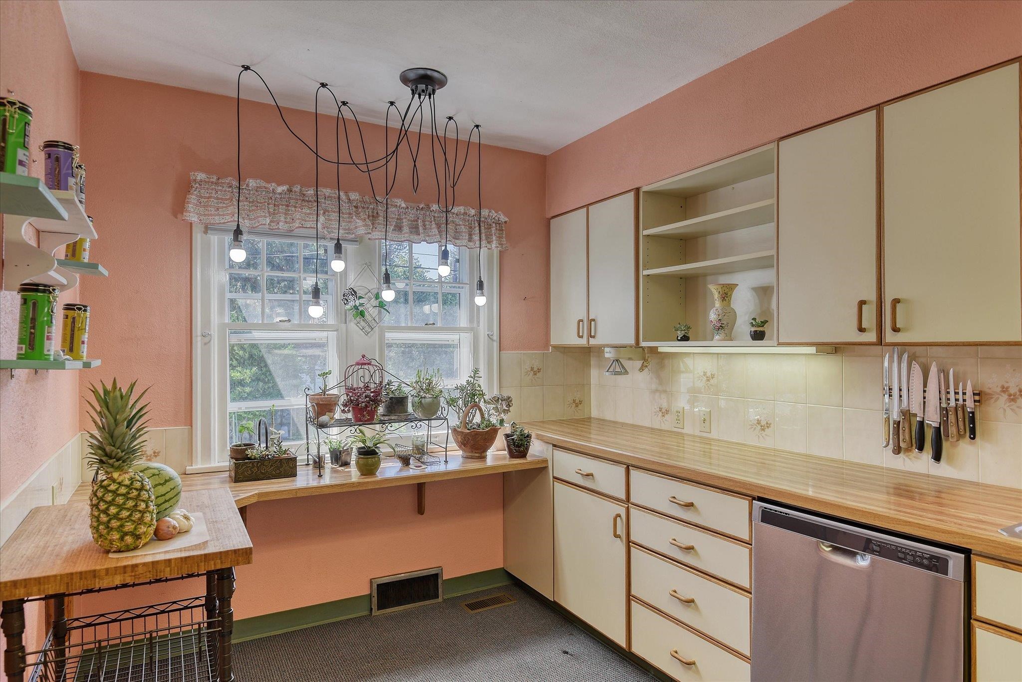 2808 South Wall Street Spokane, WA 99203 - Photo 12 of 41