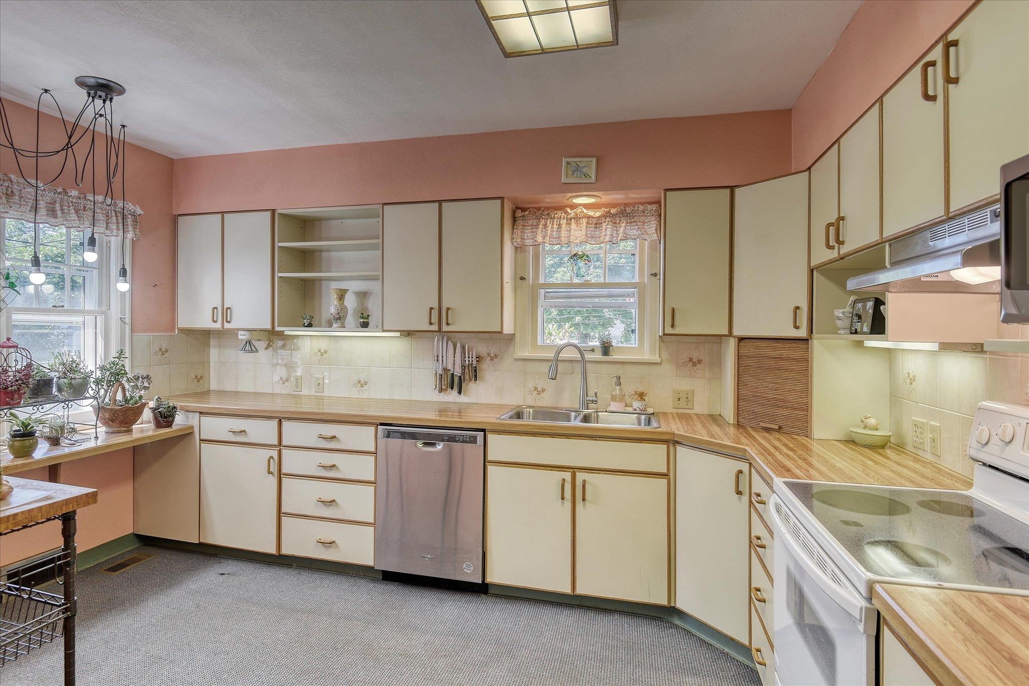 2808 South Wall Street Spokane, WA 99203 - Photo 10 of 41