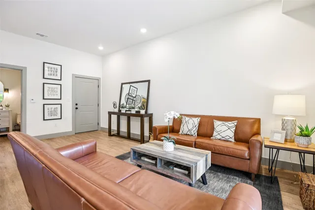 $1,999 | 2450 Wickersham Lane, Unit 2023, Austin, TX 78741