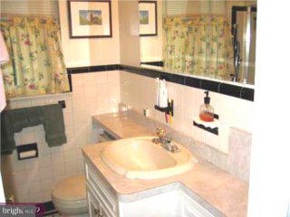 1703 Mt Pleasant Road Havertown, PA 19083 - Photo 5 of 6