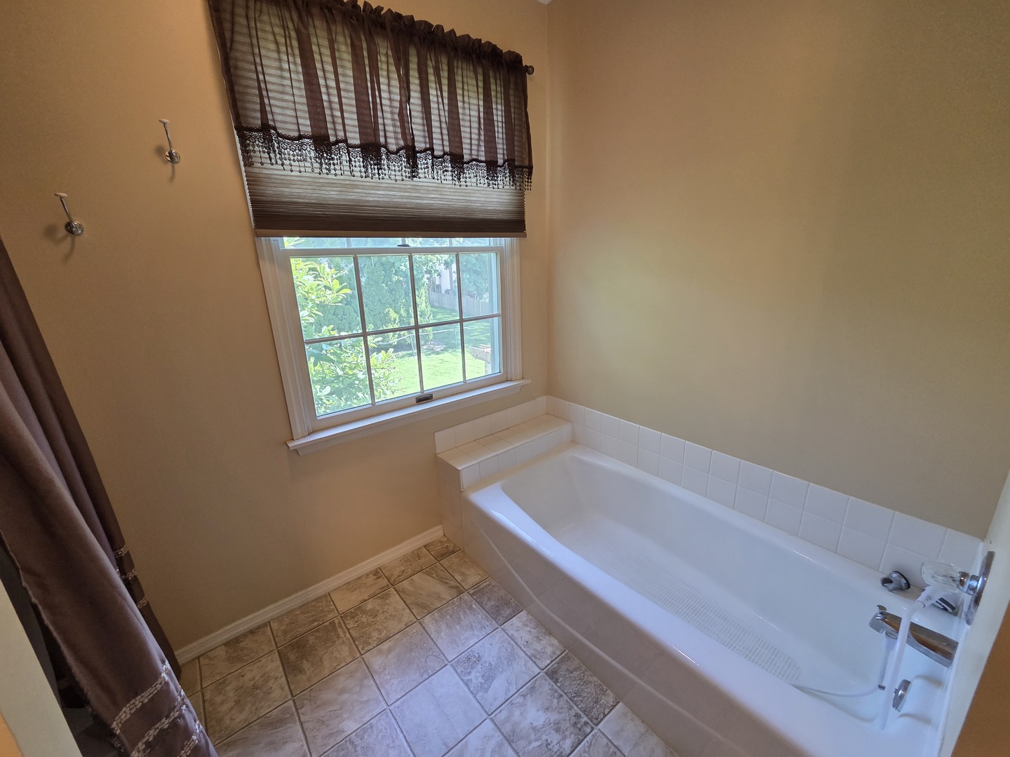 3404 Windmill Road Bloomington, IL 61704 - Photo 23 of 52 Gallery Image 23