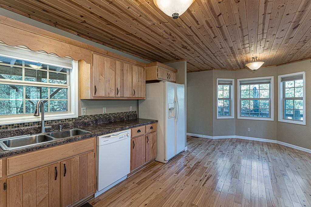 955 Burger Road Murphy, NC 28906 - Photo 8 of 42 Gallery Image 8