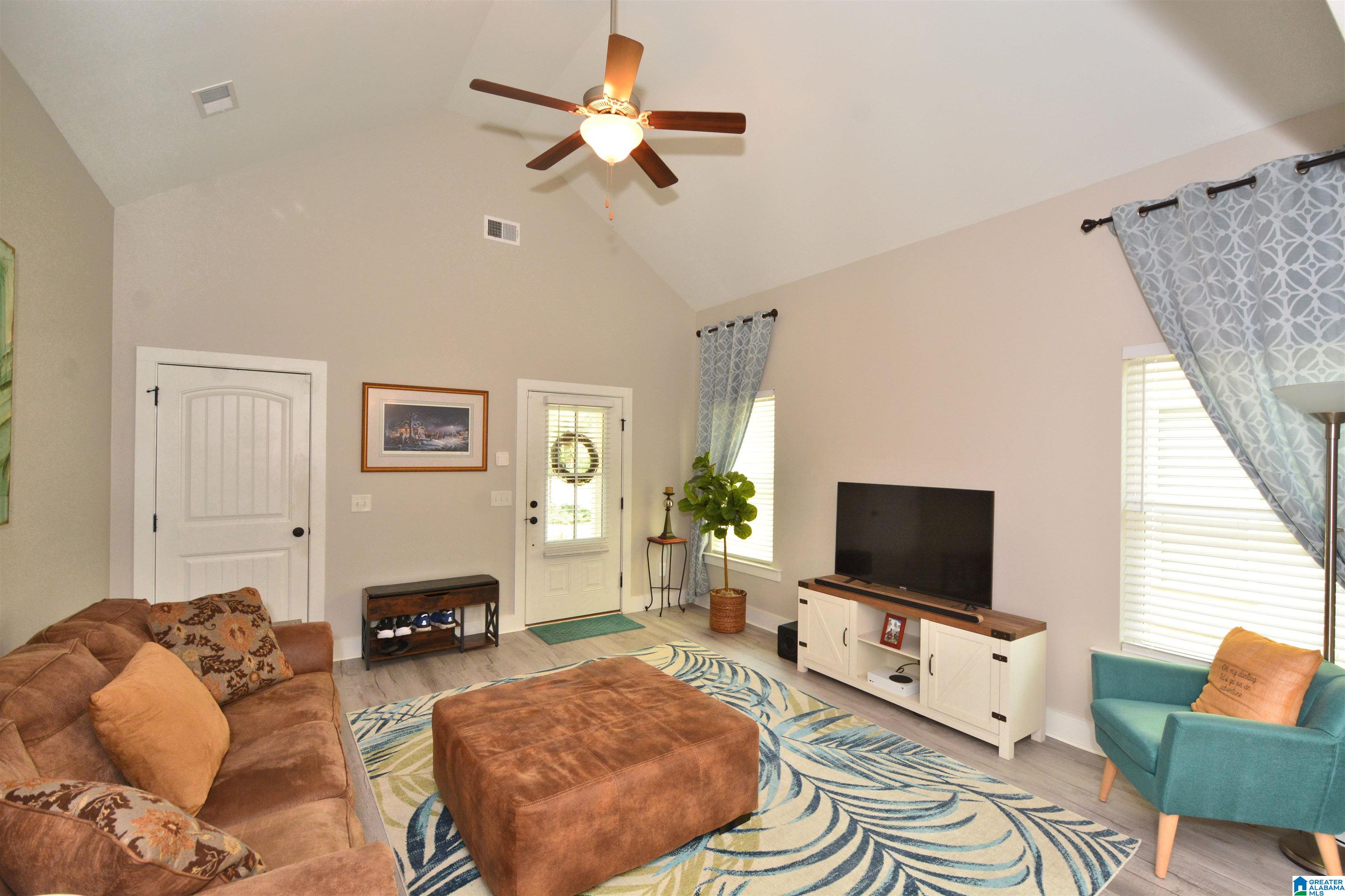 125 Cedar Ridge Odenville, AL 35120 - Photo 3 of 33