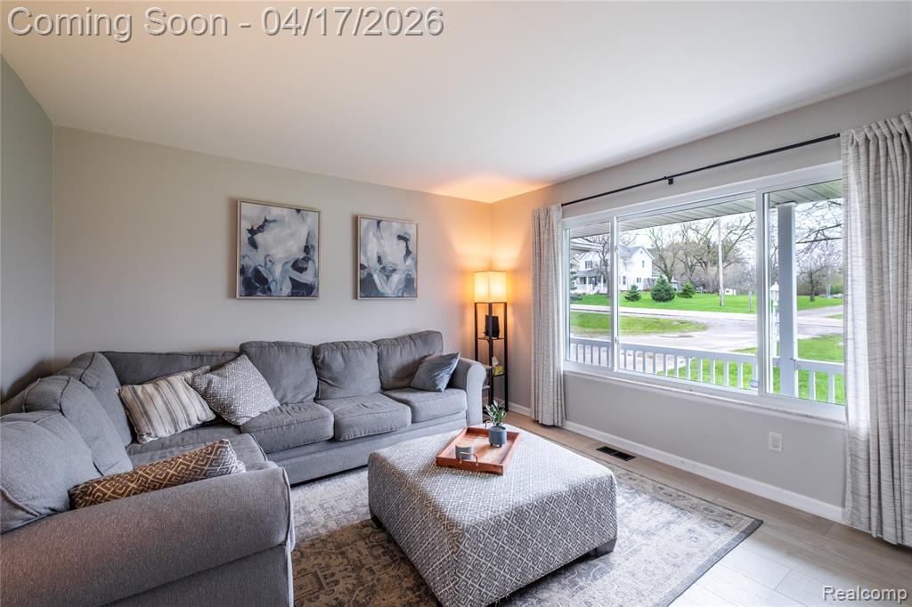 5395 Howe Road Grand Blanc, MI 48439 - Photo 7 of 25