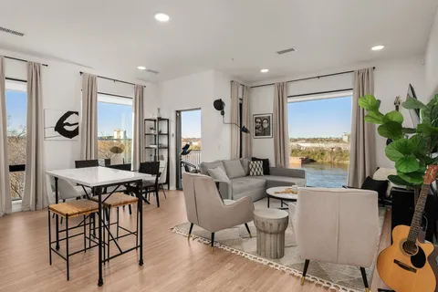 $1,099,500 | 700 1st Avenue North, Unit 307, Nashville, TN 37201