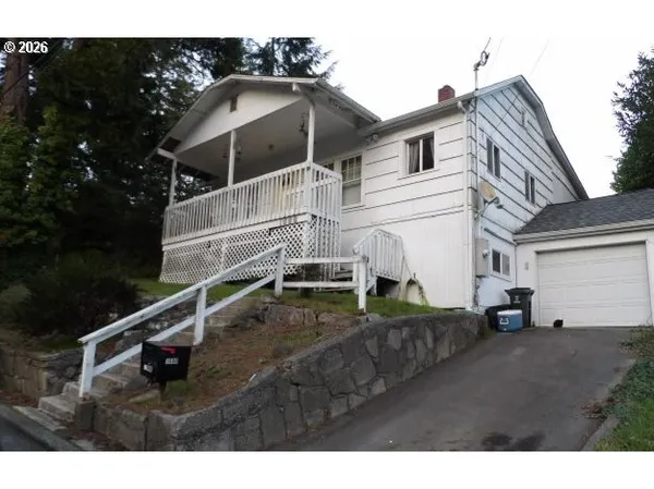 1688 North 8th Street, Coos Bay, OR 97420