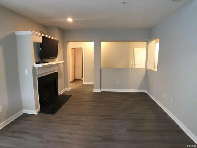 $1,695 | 222 Eyam Hall Lane, Unit 222, Apex, NC 27502