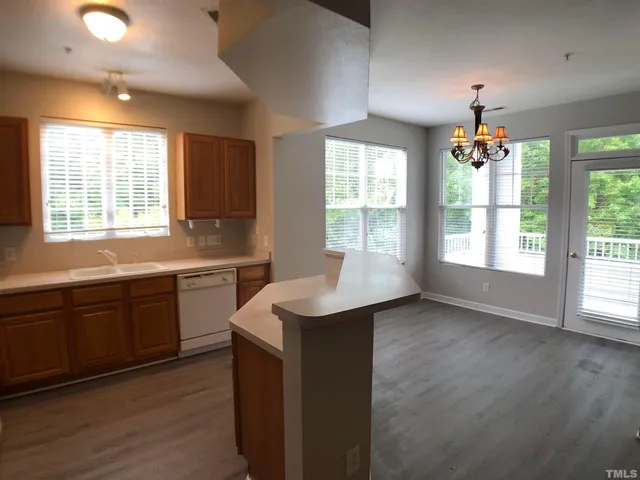 $1,695 | 222 Eyam Hall Lane, Unit 222, Apex, NC 27502