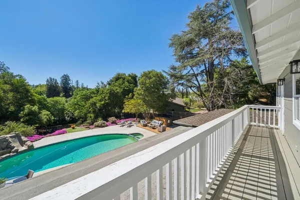 $6,088,000 | 140 University Avenue, Los Altos, CA 94022