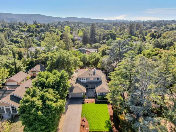 $6,088,000 | 140 University Avenue, Los Altos, CA 94022