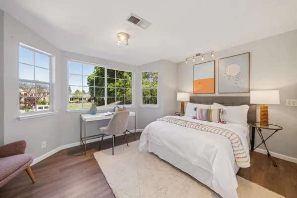 $6,088,000 | 140 University Avenue, Los Altos, CA 94022