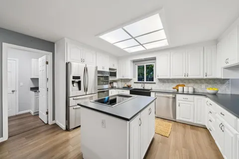 $6,088,000 | 140 University Avenue, Los Altos, CA 94022