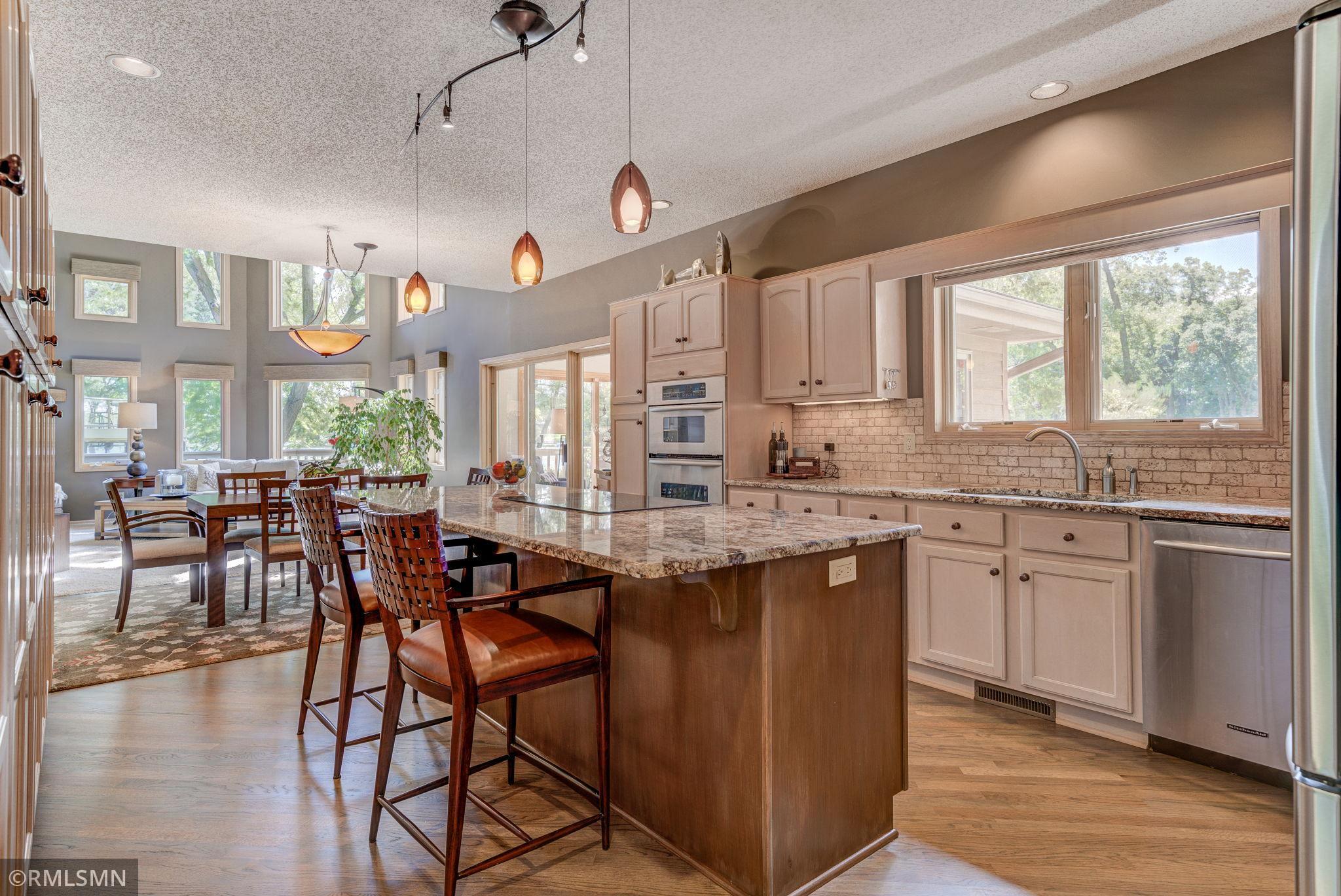 299 Maple Island Road Burnsville, MN 55306 - Photo 9 of 48 Gallery Image 9
