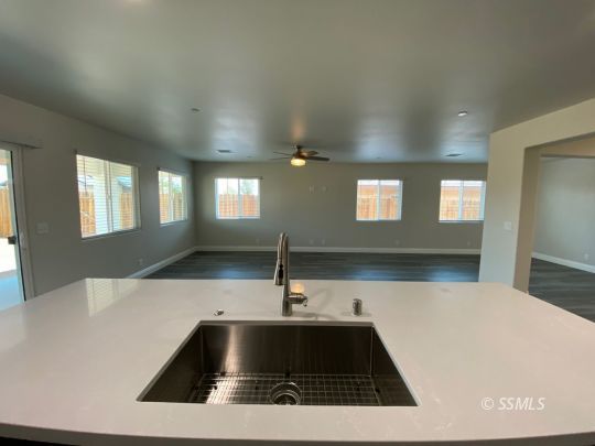 927 Oregon Avenue Ridgecrest, CA 93555 - Photo 5 of 12