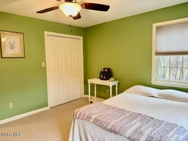 $578,200 | 7 Edward Drive, Sand Lake, NY 12196