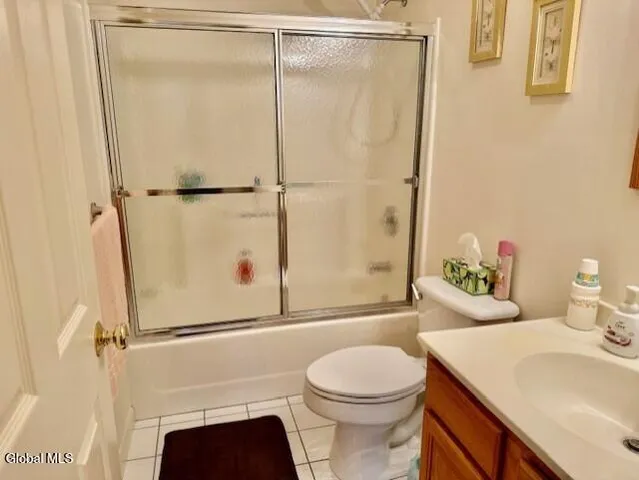 $578,200 | 7 Edward Drive, Sand Lake, NY 12196