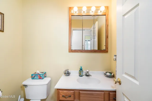 $568,900 | 7 Edward Drive, Sand Lake, NY 12196