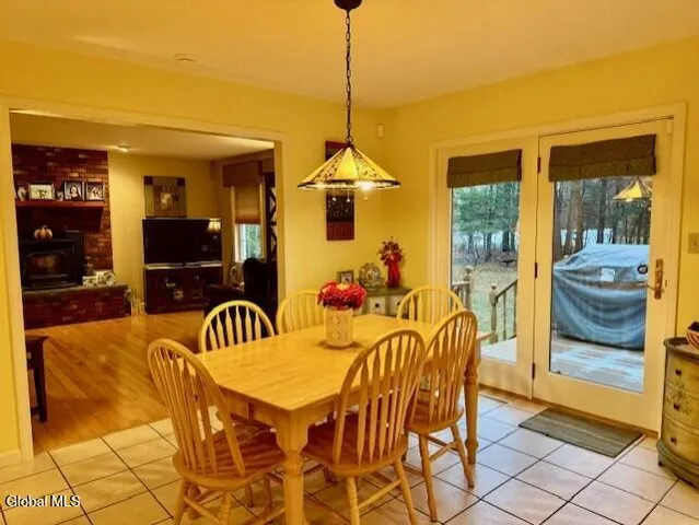 $578,200 | 7 Edward Drive, Sand Lake, NY 12196