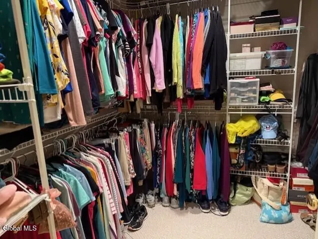 $578,200 | 7 Edward Drive, Sand Lake, NY 12196