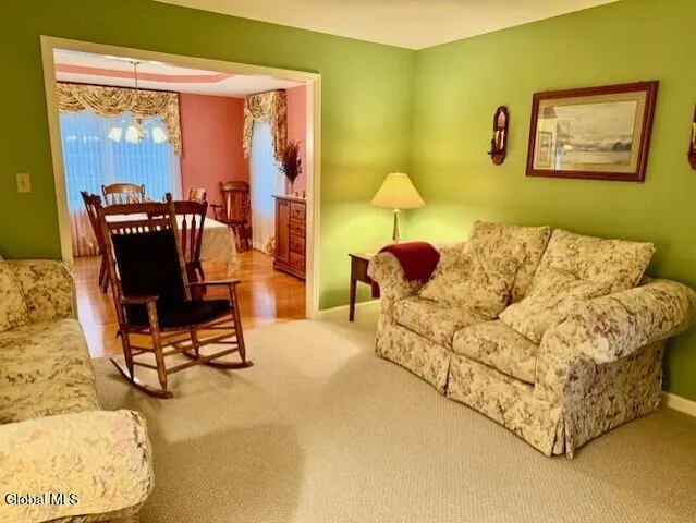 $578,200 | 7 Edward Drive, Sand Lake, NY 12196