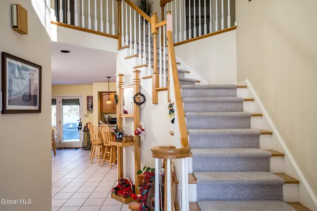 $568,900 | 7 Edward Drive, Sand Lake, NY 12196