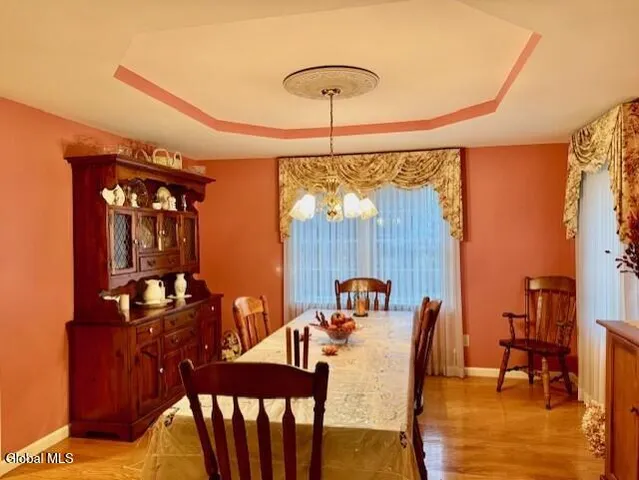 $578,200 | 7 Edward Drive, Sand Lake, NY 12196