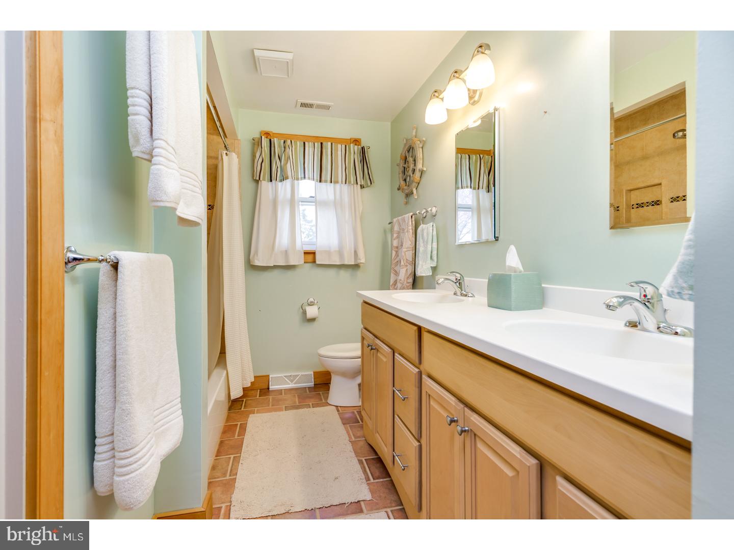 237 Drake Road Cherry Hill, NJ 08034 - Photo 17 of 25 Gallery Image 17