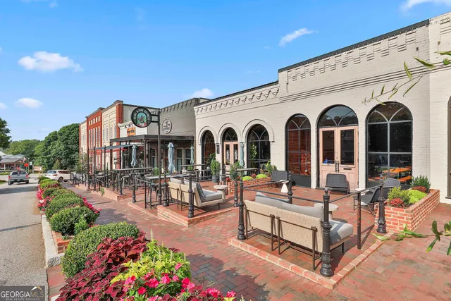 $464,900 | 410 Autumn Creek, Senoia, GA 30276