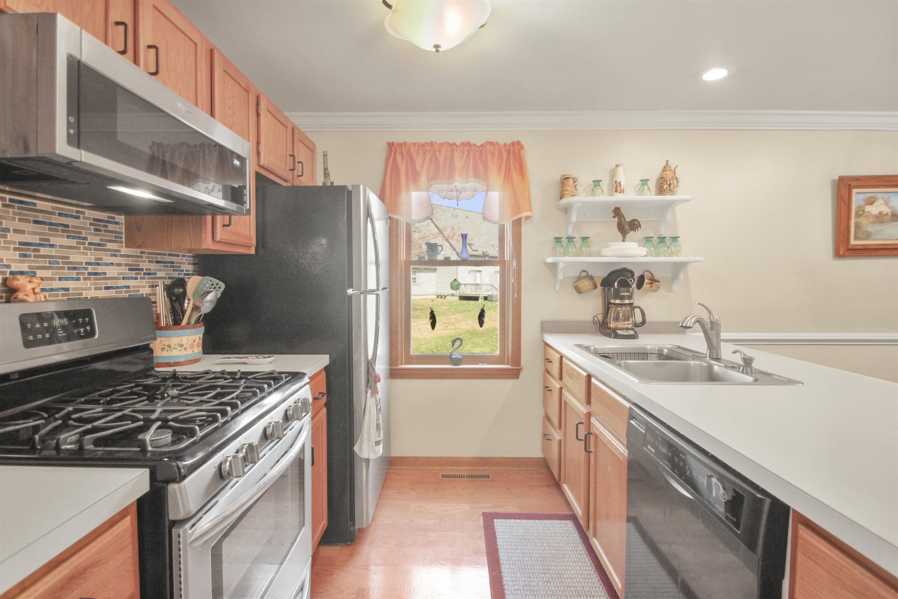 88 Glengarry Drive Stratham, NH 03885 - Photo 4 of 26