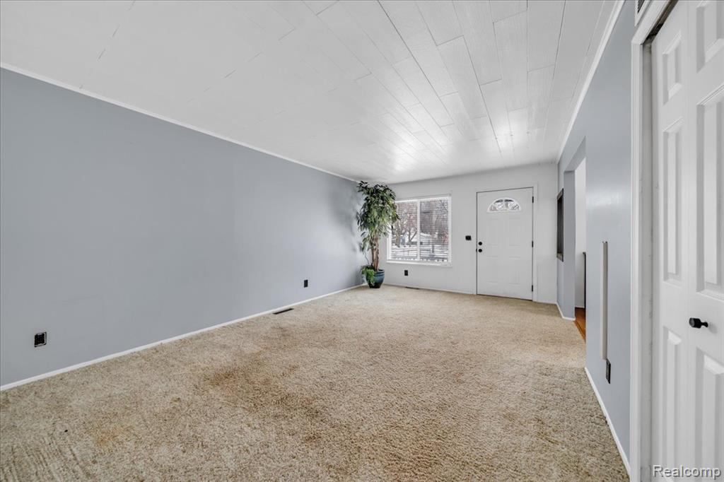 5151 Brobeck Street Flint, MI 48532 - Photo 6 of 22