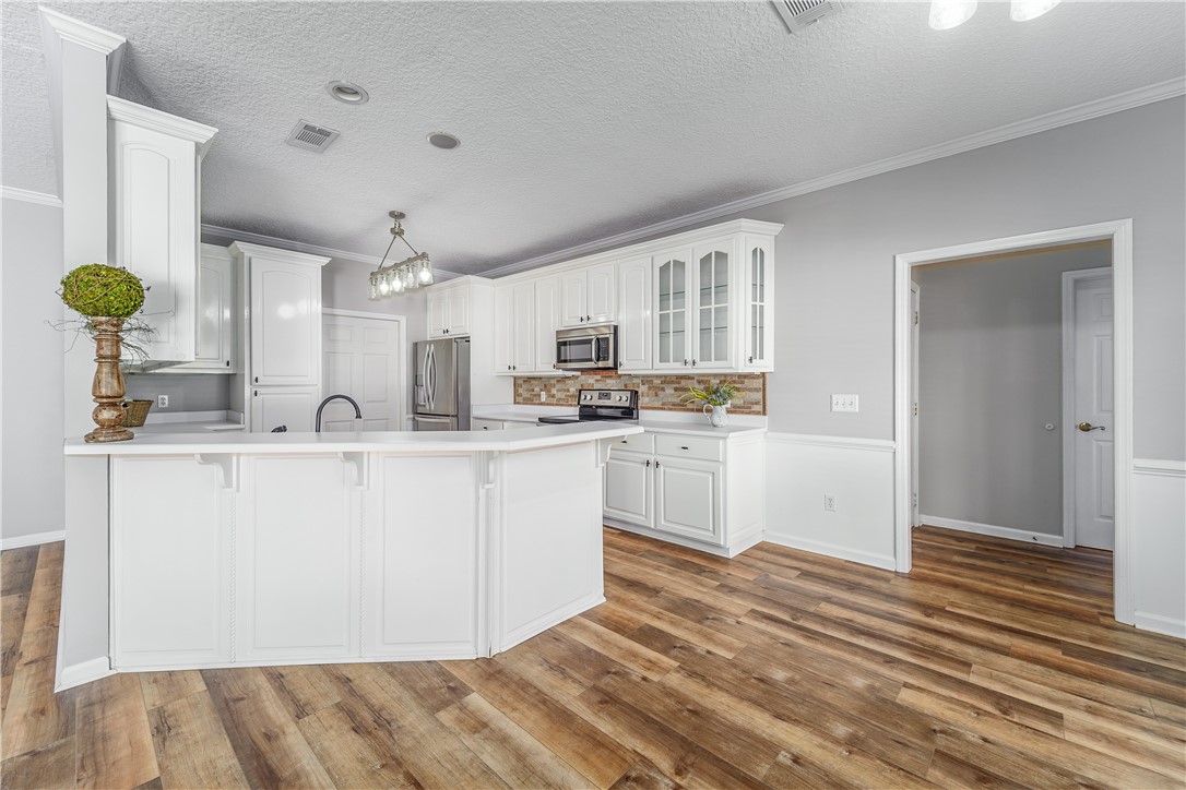 3930 Golfview Drive Blackshear, GA 31516 - Photo 7 of 27
