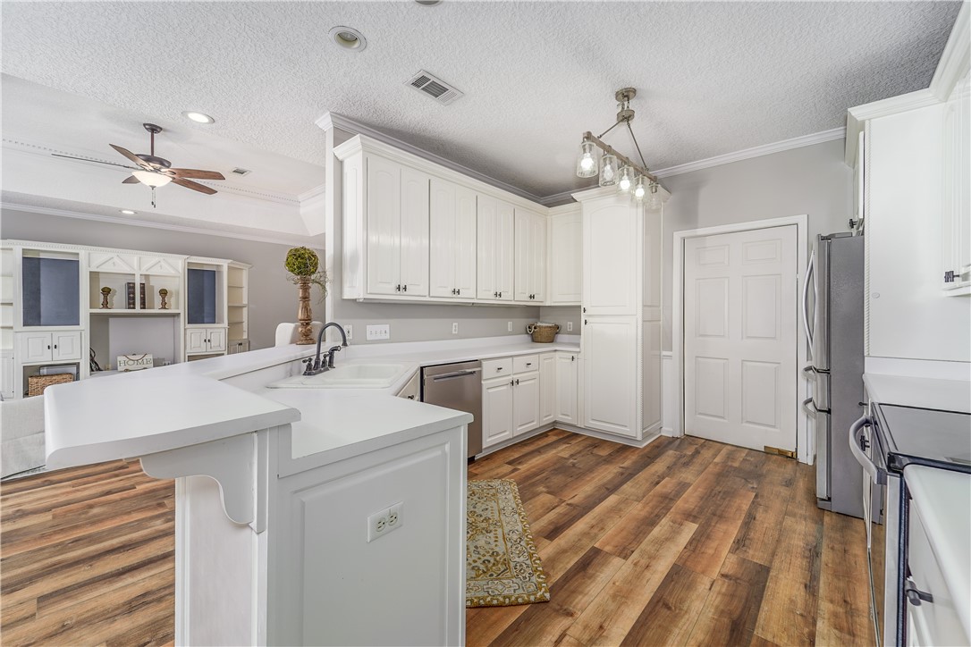 3930 Golfview Drive Blackshear, GA 31516 - Photo 8 of 27