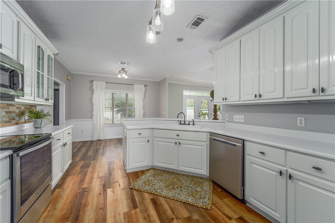 3930 Golfview Drive Blackshear, GA 31516 - Photo 9 of 27