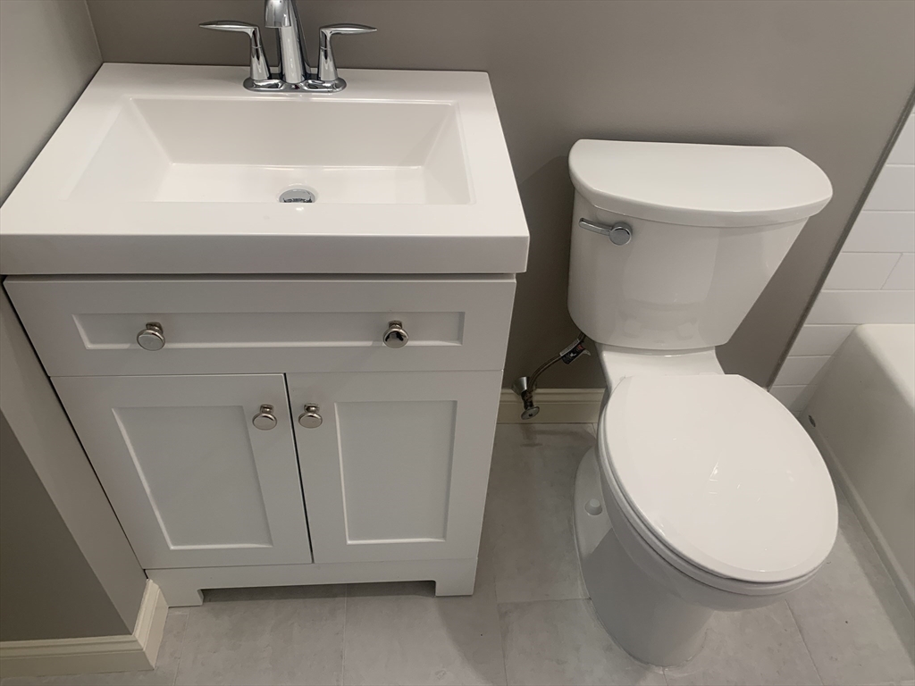 145 Emerson Gardens Road, Unit 145 Lexington, MA 02420 - Photo 13 of 17