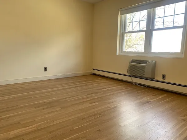 $3,000 | 145 Emerson Gardens Road, Unit 145, Lexington, MA 02420