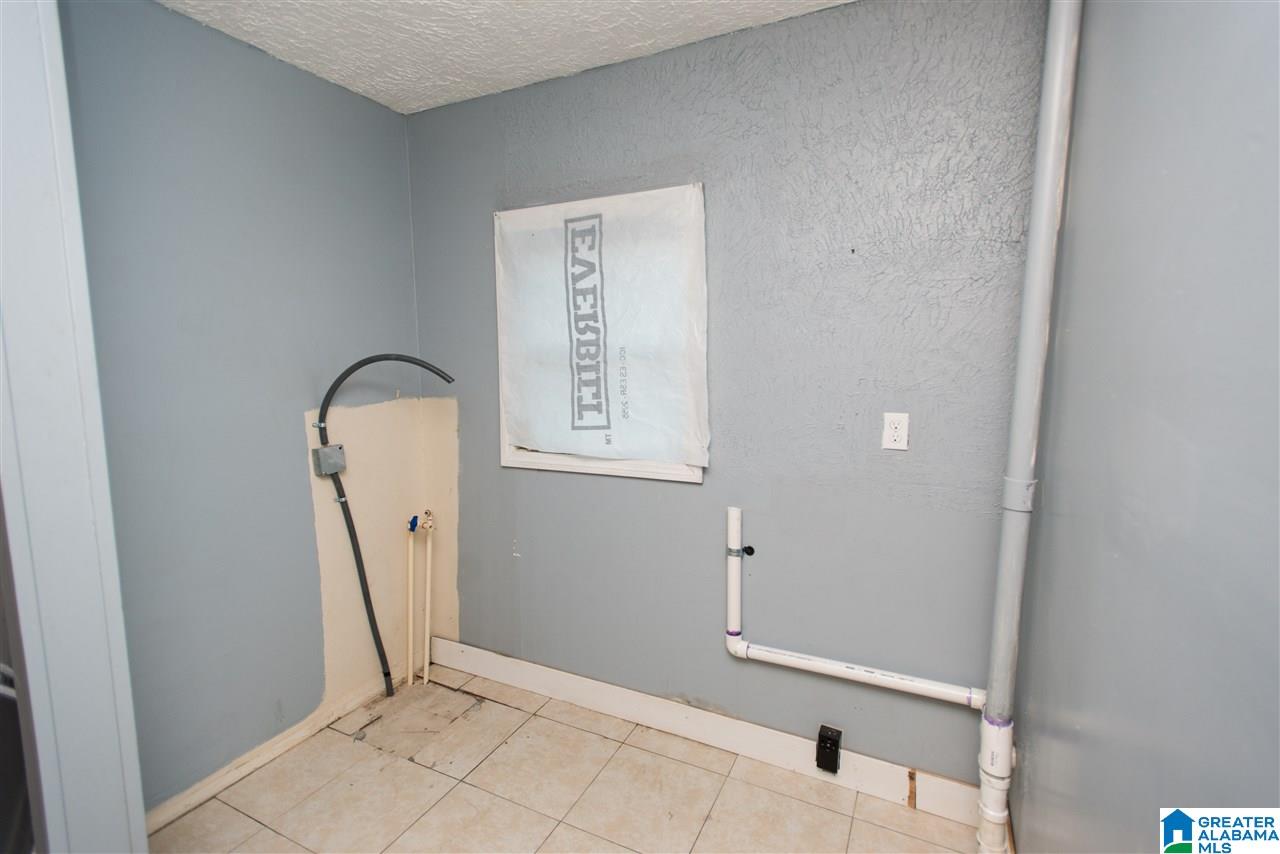 816 9th Street Southwest Birmingham, AL 35211 - Photo 5 of 18